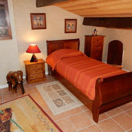 Bed and Breakfast Le Chateau Des Estubiers à Sérignan-du-Comtat Extérieur photo