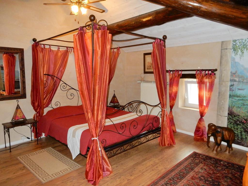 Bed and Breakfast Le Chateau Des Estubiers à Sérignan-du-Comtat Extérieur photo